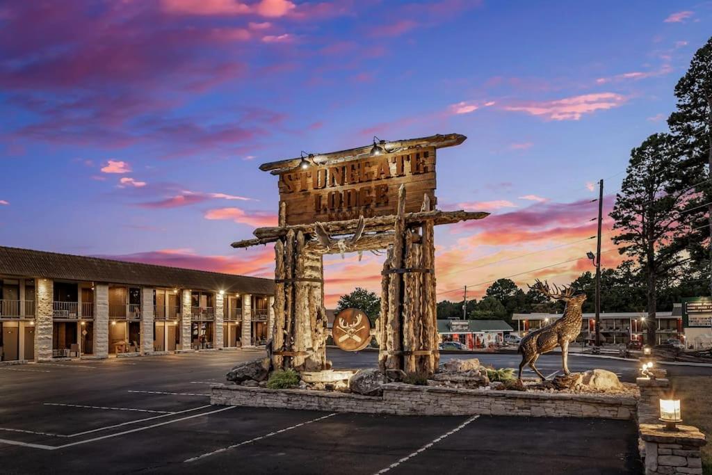Stonegate Lodge King Bed, Wifi, 50In Tv, Fire Pit, Salt Water Pool Room # 310 Eureka Springs Bagian luar foto